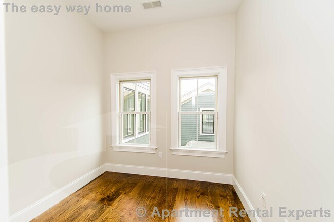 Building Photo - 124 Columbia St