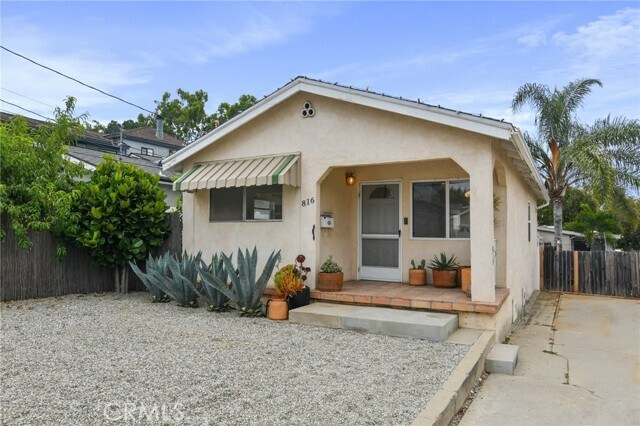 Building Photo - 816 W Upland Ave