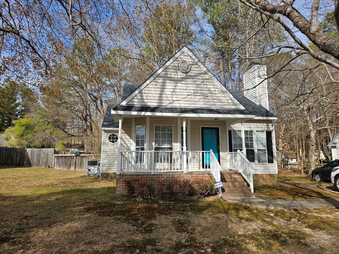 Foto principal - Darling 3br/2ba home. Available now! Scree...