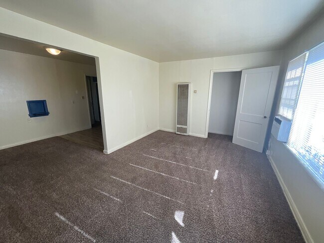 Foto del edificio - 1bed 1 bath Duplex