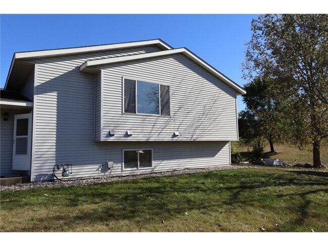 Building Photo - 1549 McIntosh Cir