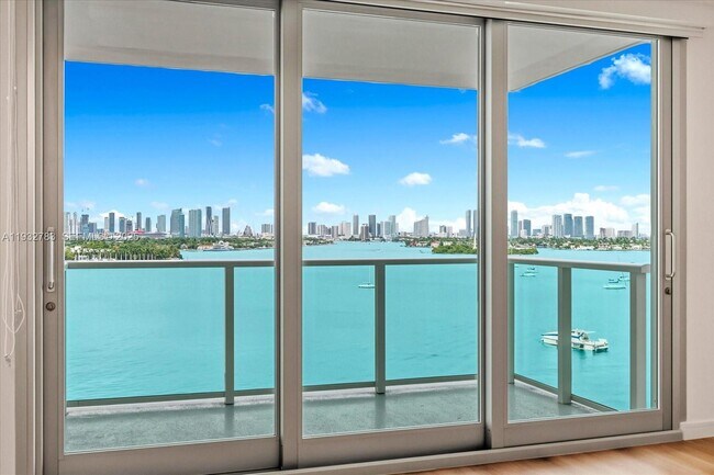 Building Photo - 1000 West Ave