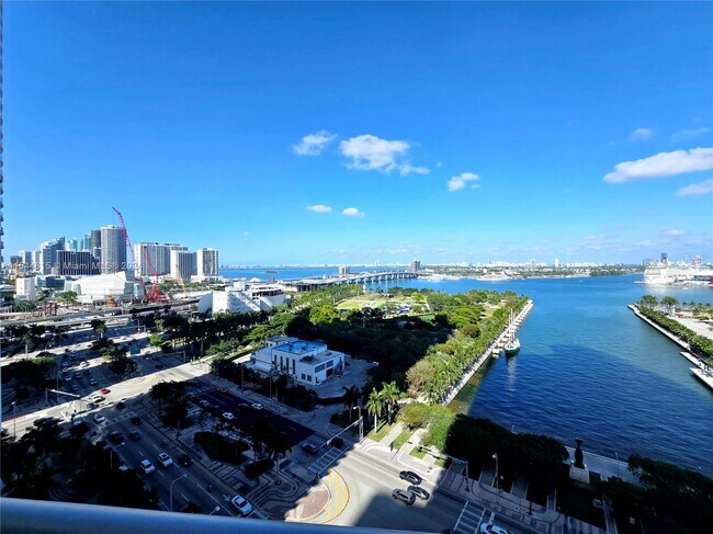 Building Photo - 888 Biscayne Blvd
