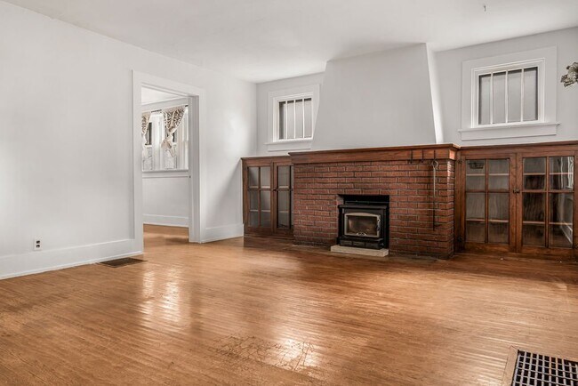 Building Photo - 1837 Howell St