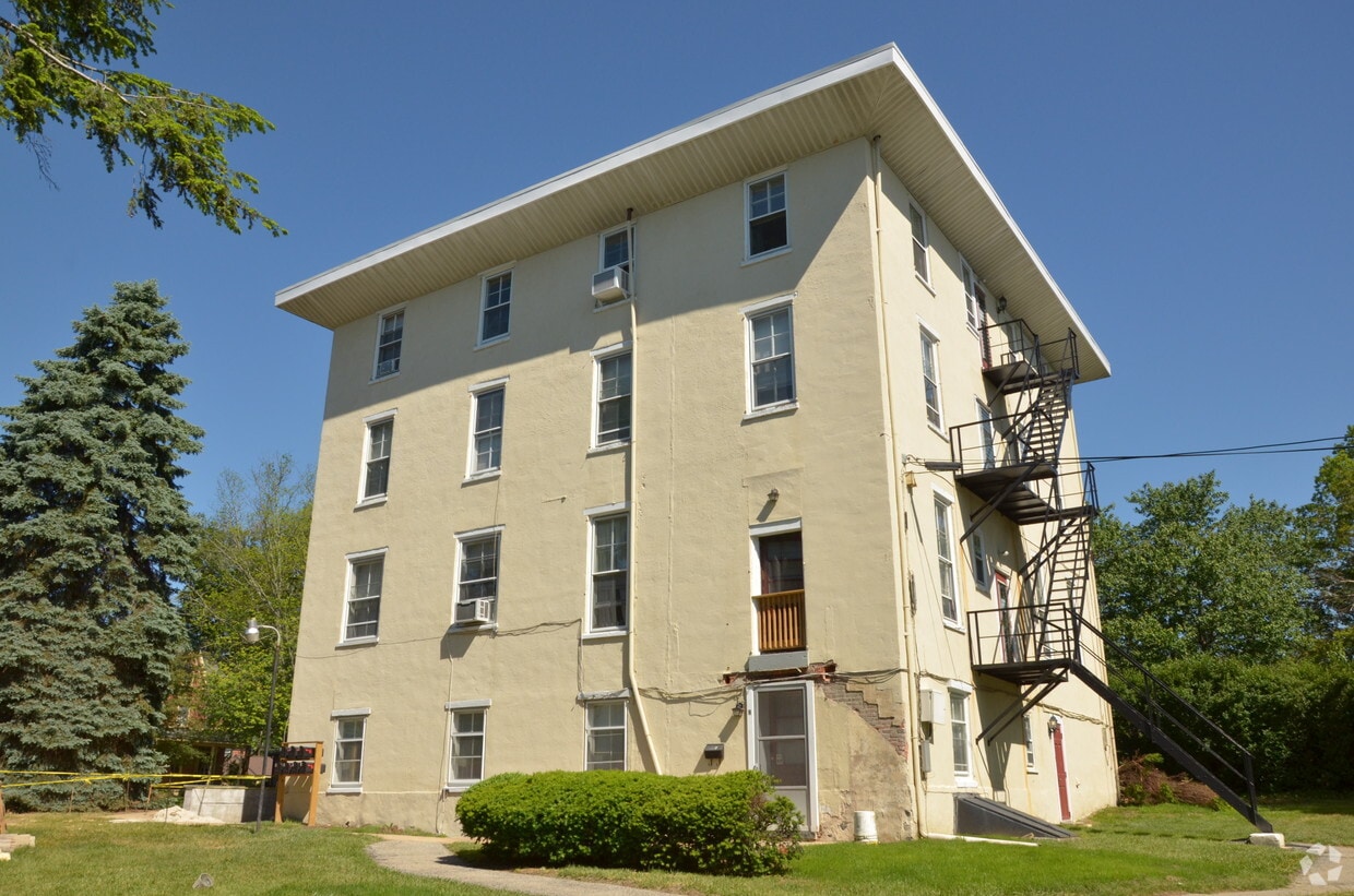 Building Photo - 313 S Broad St