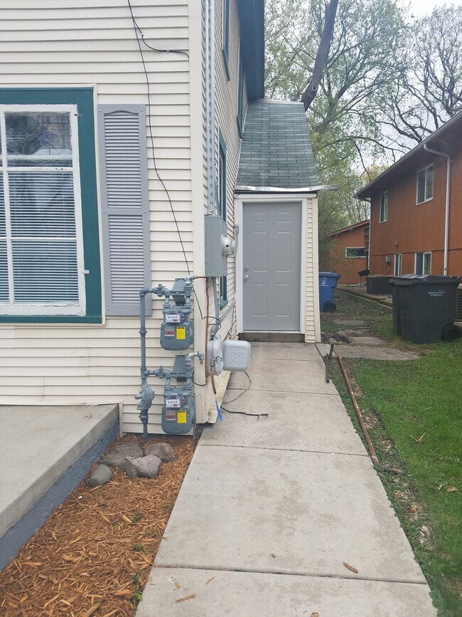 2401 Cole Ave SE, Minneapolis, MN 55414 Townhome Rentals in