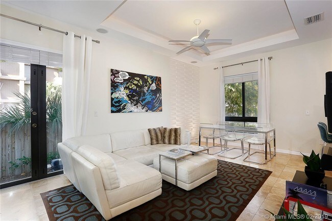 Foto del edificio - 5864 SW 74th Terrace