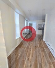 Building Photo - 650 Eisenbrown St