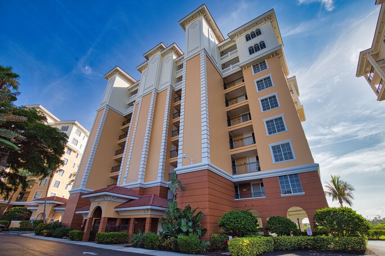 Primary Photo - Annual Unfurnished 2 Bedroom 2 Bathroom wi...