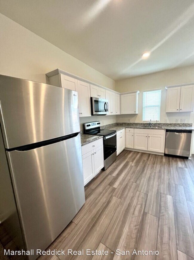 Foto del edificio - 3 br, 2 bath House - 7541 Boa Hollow