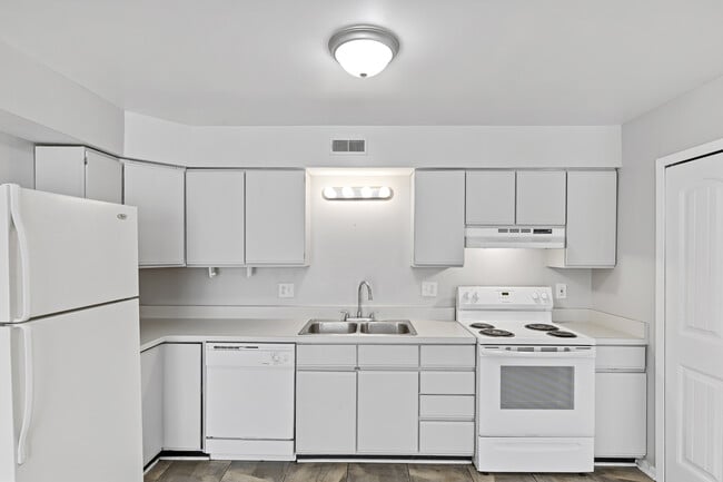 Foto del edificio - Rickett Road Apartments