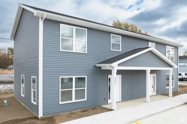 Casa adosada de 2 pisos, 2 dormitorios y 2,5 baños - Urban Nest Apartments