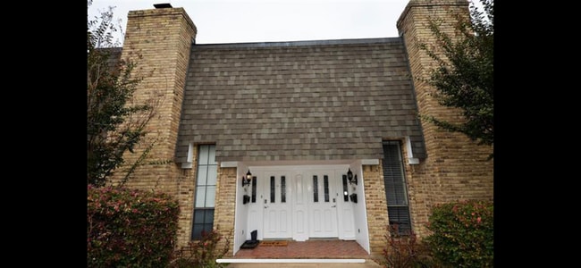 Building Photo - 3906 Clarke Ave