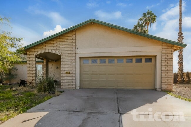 Building Photo - 4227 N 101st Ave