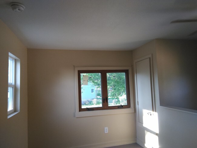 Foto del edificio - 5102 N Bellaire Ave