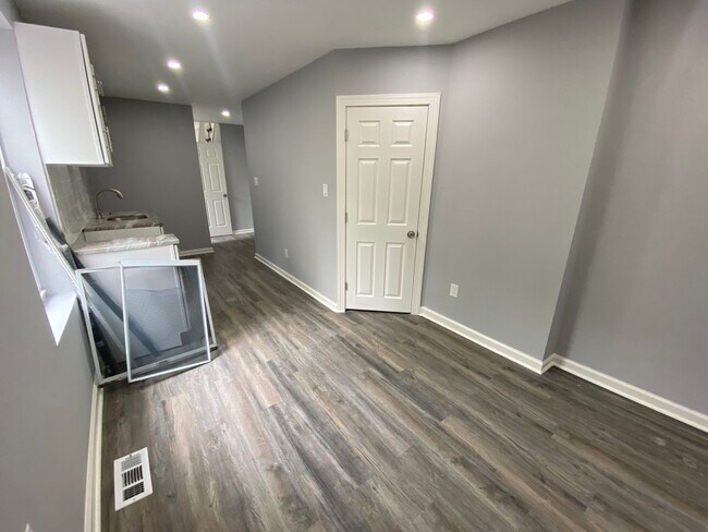 Foto del edificio - Anika Homes 4 Bedroom