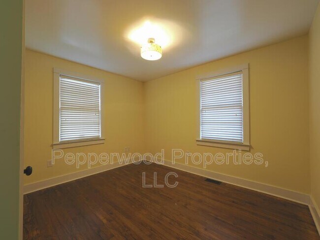 Foto del edificio - 543 Cecil Ct