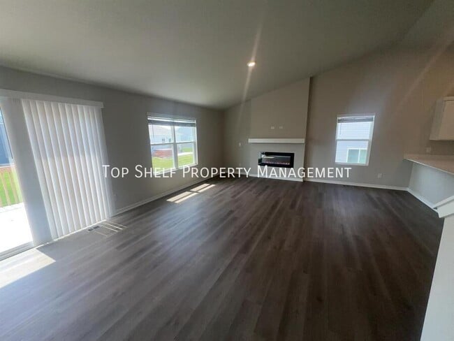 Building Photo - 1110 Northview Dr