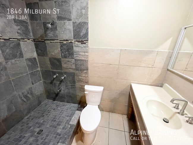 Building Photo - Westside 3 Bedroom