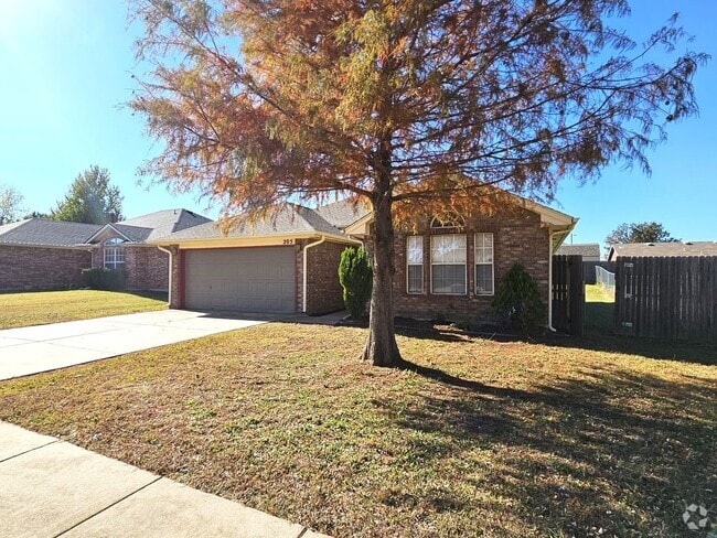 Building Photo - 205 N Eastgate Dr