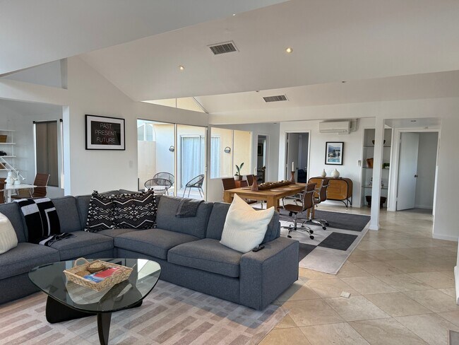 Foto del edificio - 193 W Merito Pl