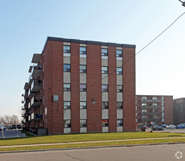 Photo du bâtiment - Oxford Apartments