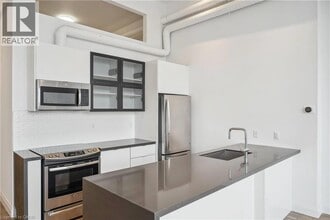 Building Photo - 220 Dundurn St S