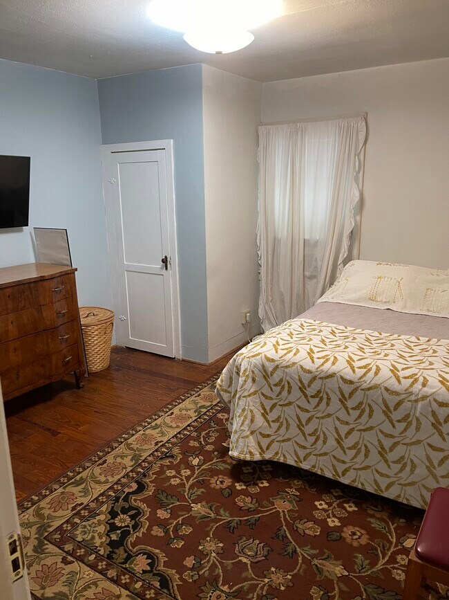 Foto del edificio - 406 W 14th St