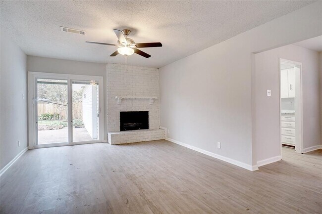 Building Photo - 13521 Heartside Pl