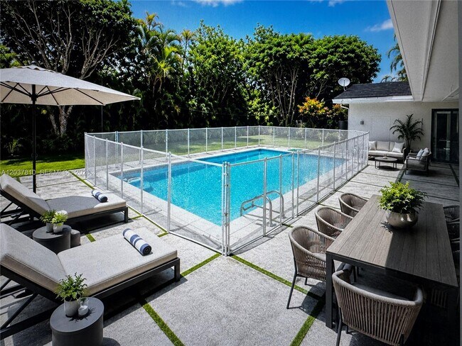 Foto del edificio - 7361 SW 117th Terrace