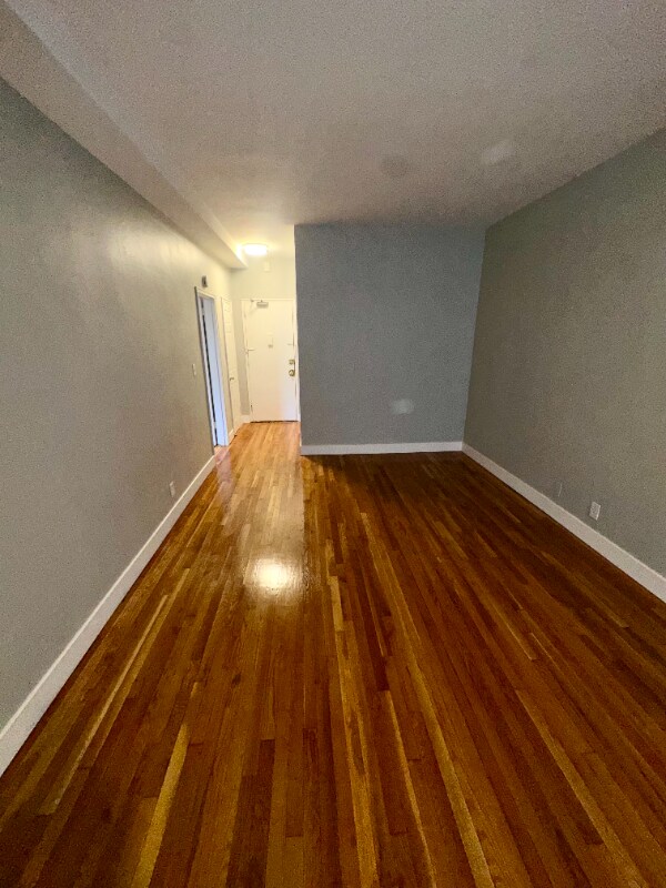 Foto del edificio - 85 Easton Ave