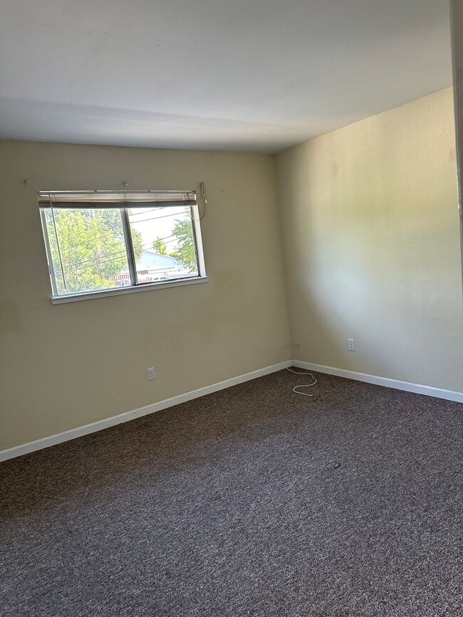 Building Photo - Vine st