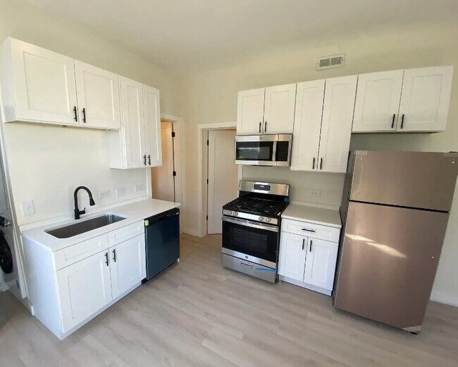 Foto del edificio - 1322 W Ohio St