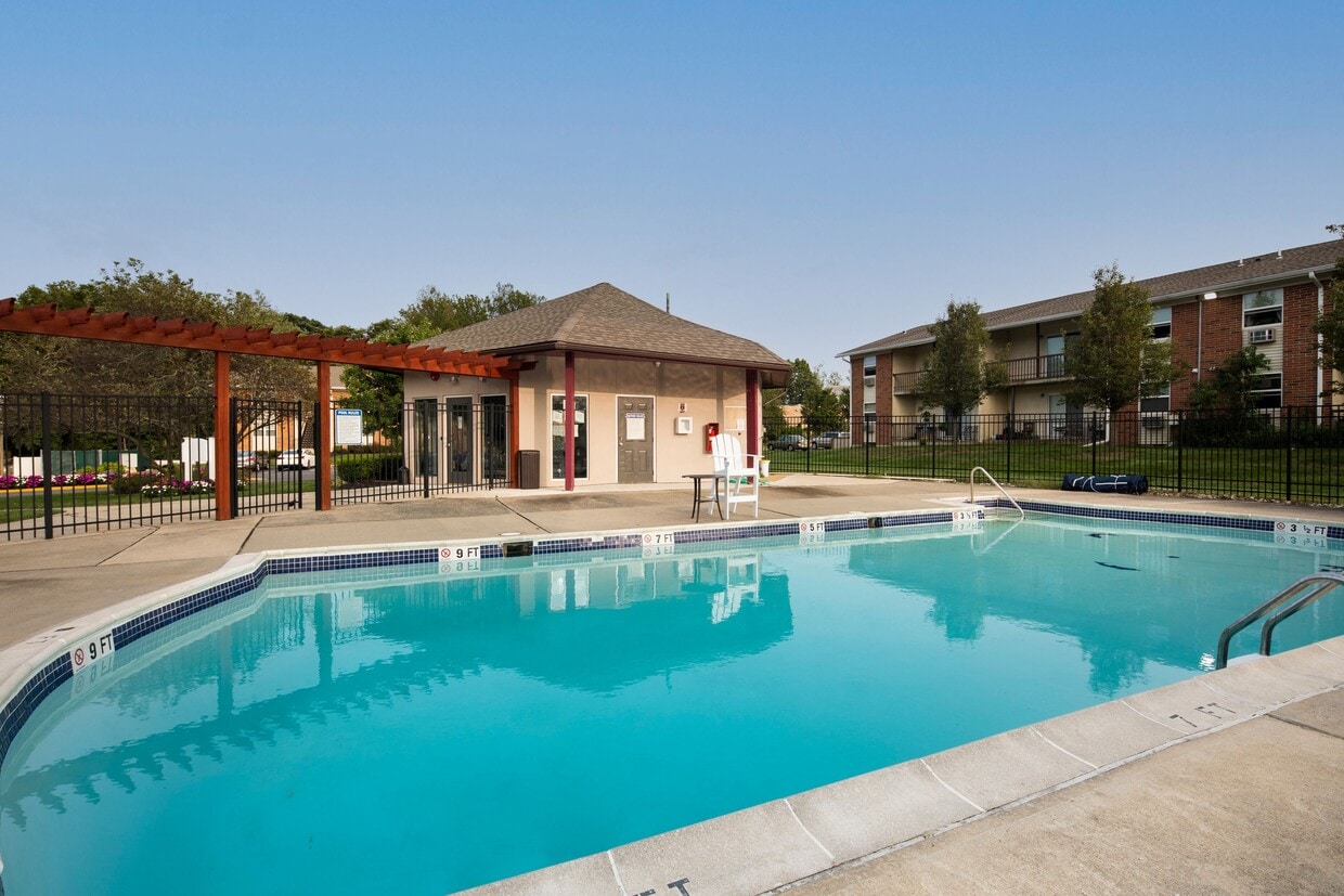 Jumping Brook Apartments Apartments in Neptune, NJ