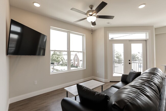 Foto del interior - 301 W. University Ave