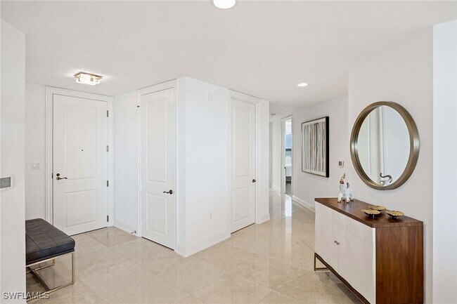 Foto del edificio - 4951 Bonita Bay Blvd
