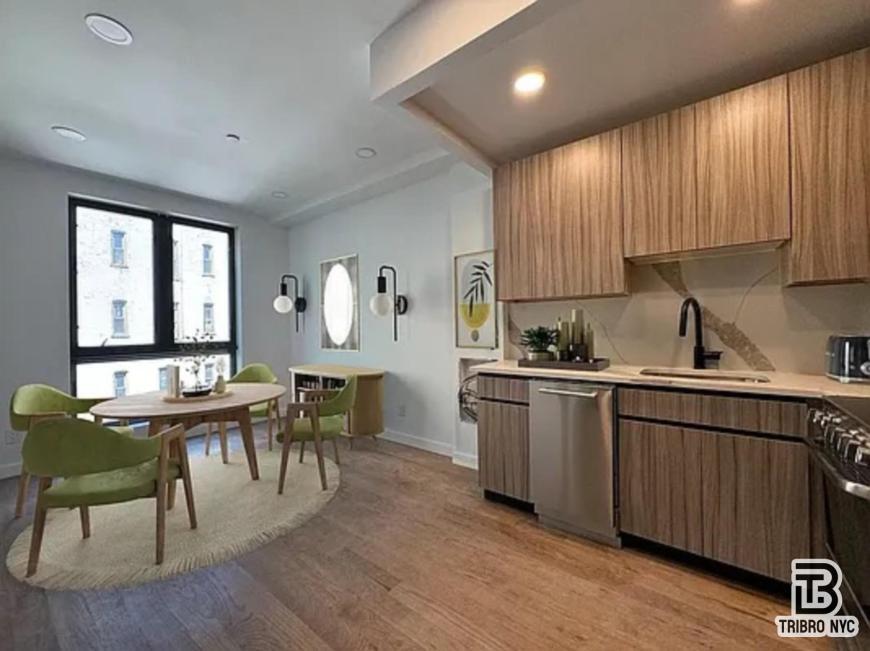 Foto principal - 2 bedroom in BROOKLYN NY 11211