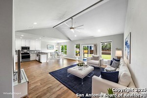 Building Photo - 950 Paradise Dr