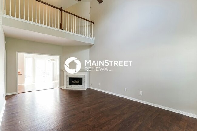 Building Photo - 3 Bedroom Pet-Friendly Home in LA VERGNE, ...
