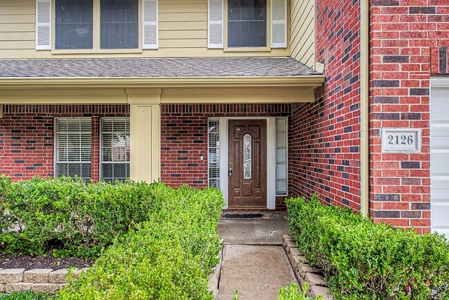 Foto del edificio - 2126 Highland Bay Ct