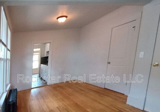 Foto del edificio - 1524 W Gardner Ave