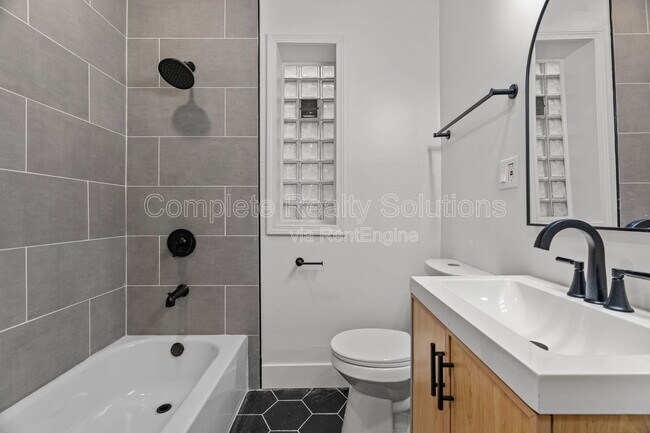 Foto del edificio - 4642 Idaho Ave