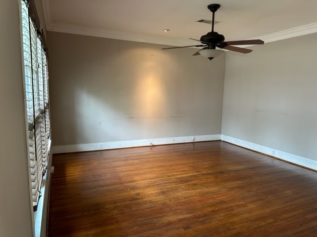 Living Room - 1023 W Gardner St