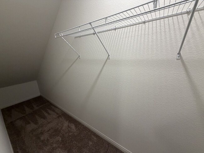 Building Photo - Stunning 4-Bedroom Home with Loft & Den – Spacious and Move-In Ready!