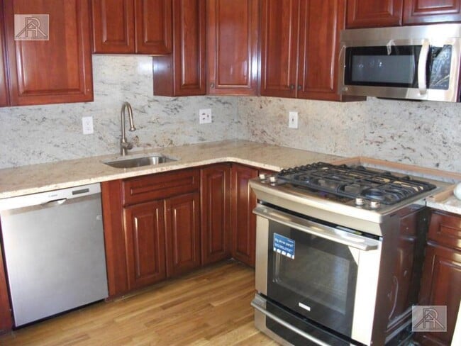 3 bedroom in Brookline MA 02146 - 3 bedroom in Brookline MA 02146 Apartment