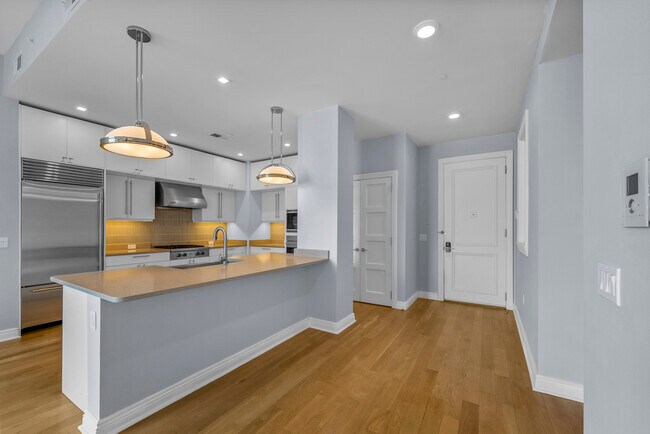 Beautiful Open Kitchen - 9 Somerset Ln