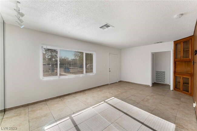 Building Photo - 4306 Baxter Pl