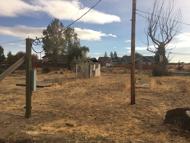 Foto del edificio - Country Living - 1 Bedroom / 1 Bath Home in Redmond