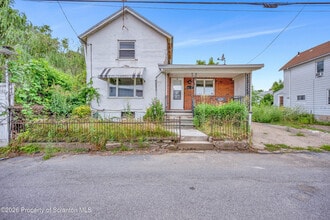 Building Photo - 1020 Farber Ct