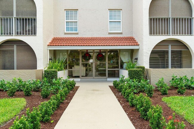 Foto del edificio - 250 NE 20th St